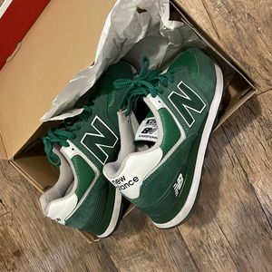 NEW BALANCE